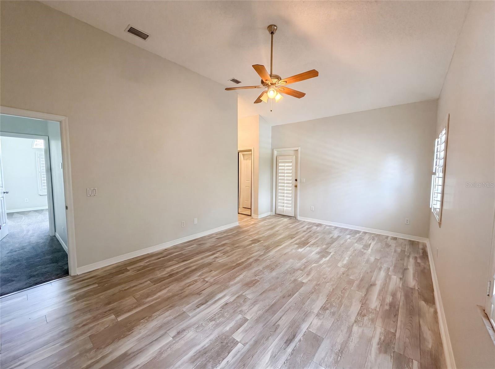 LAKE MARY WOODS - Residential