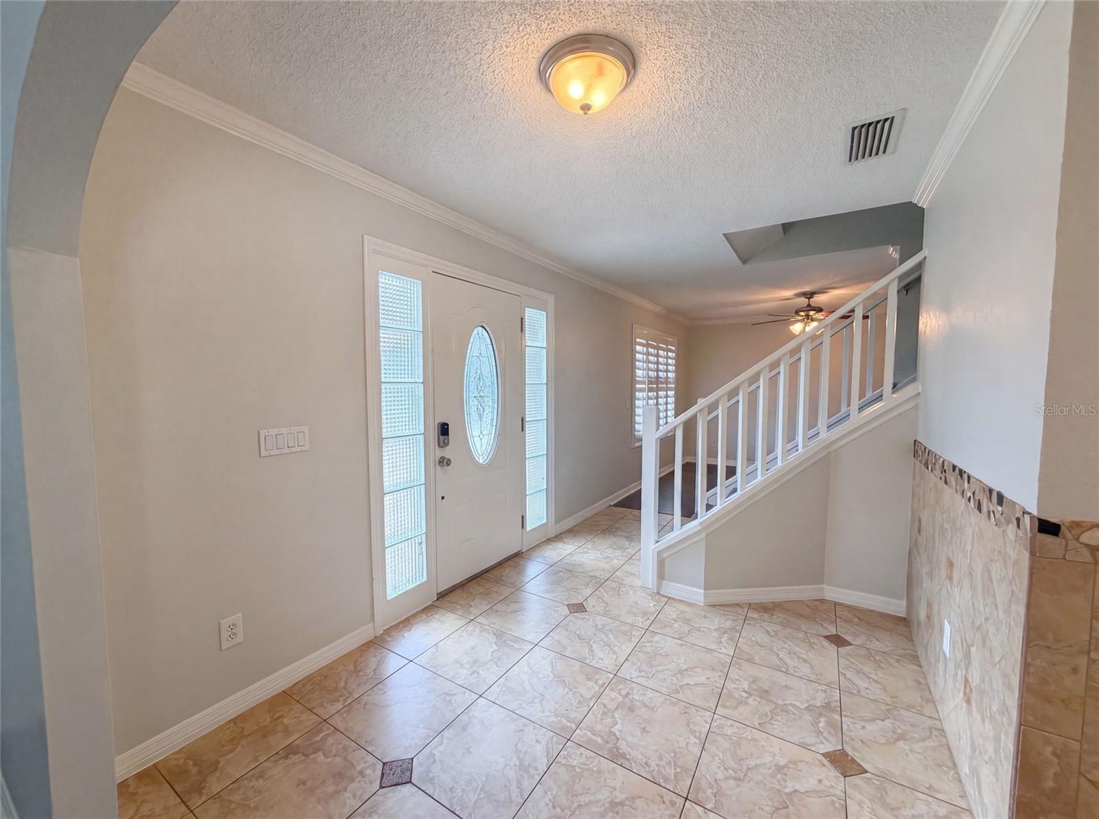 LAKE MARY WOODS - Residential