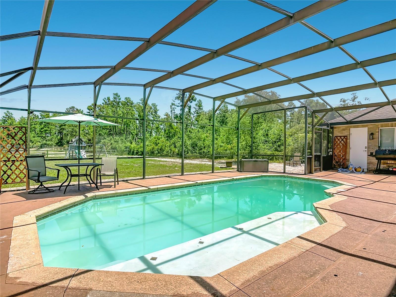 LEXINGTON TRLS - Residential