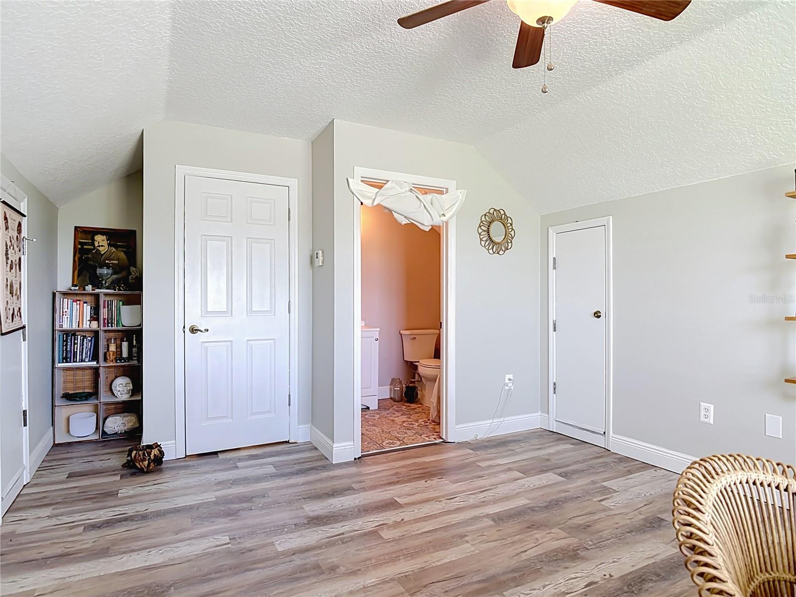 LEXINGTON TRLS - Residential