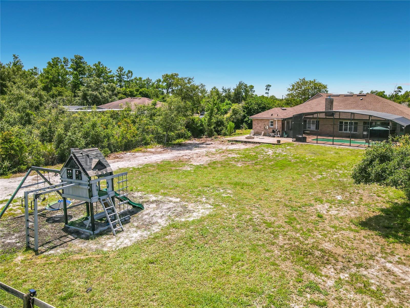 LEXINGTON TRLS - Residential