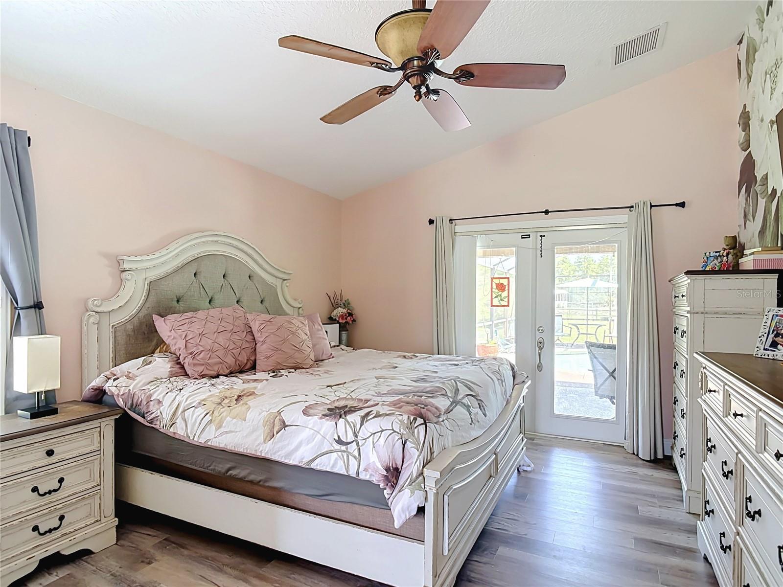 LEXINGTON TRLS - Residential