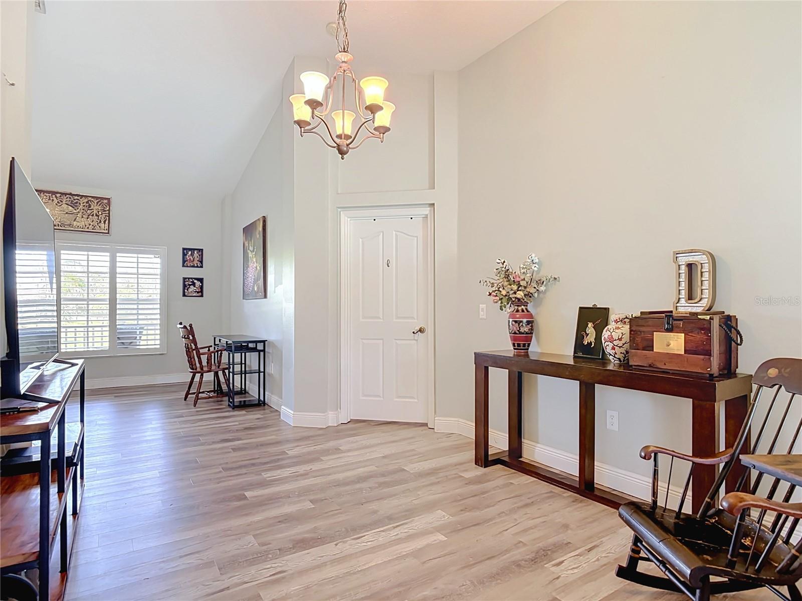 LEXINGTON TRLS - Residential