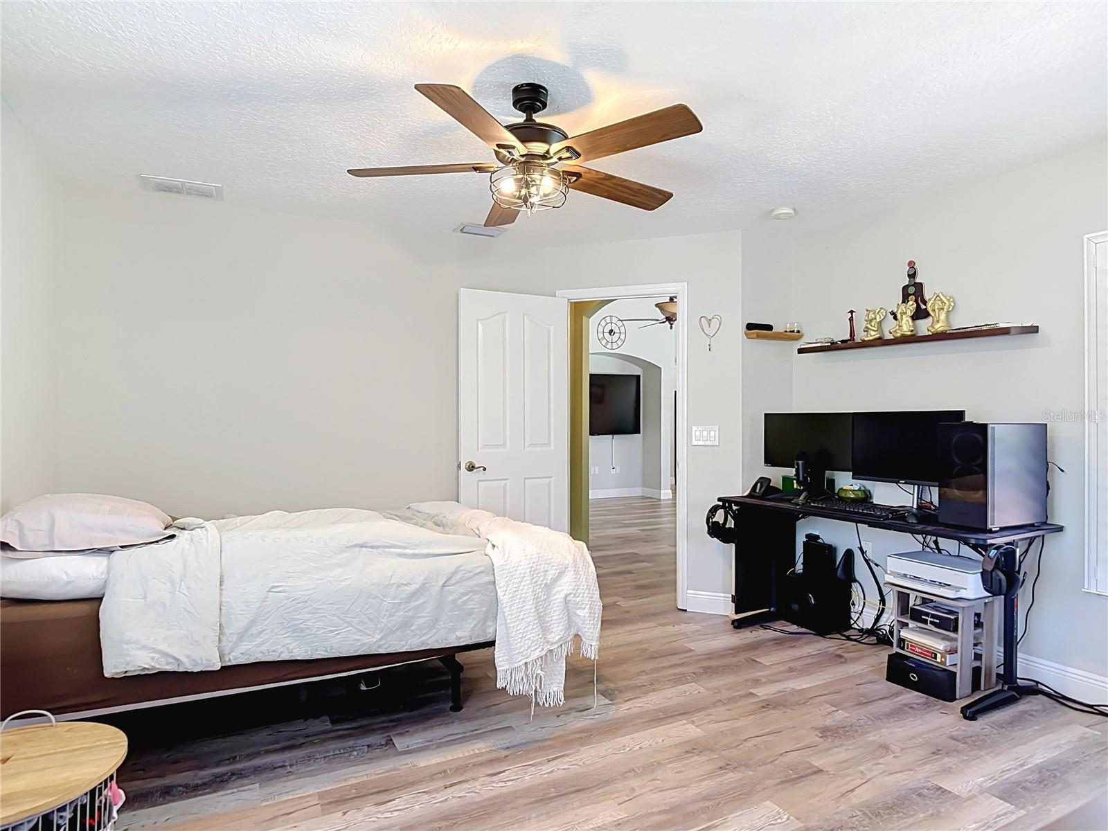 LEXINGTON TRLS - Residential