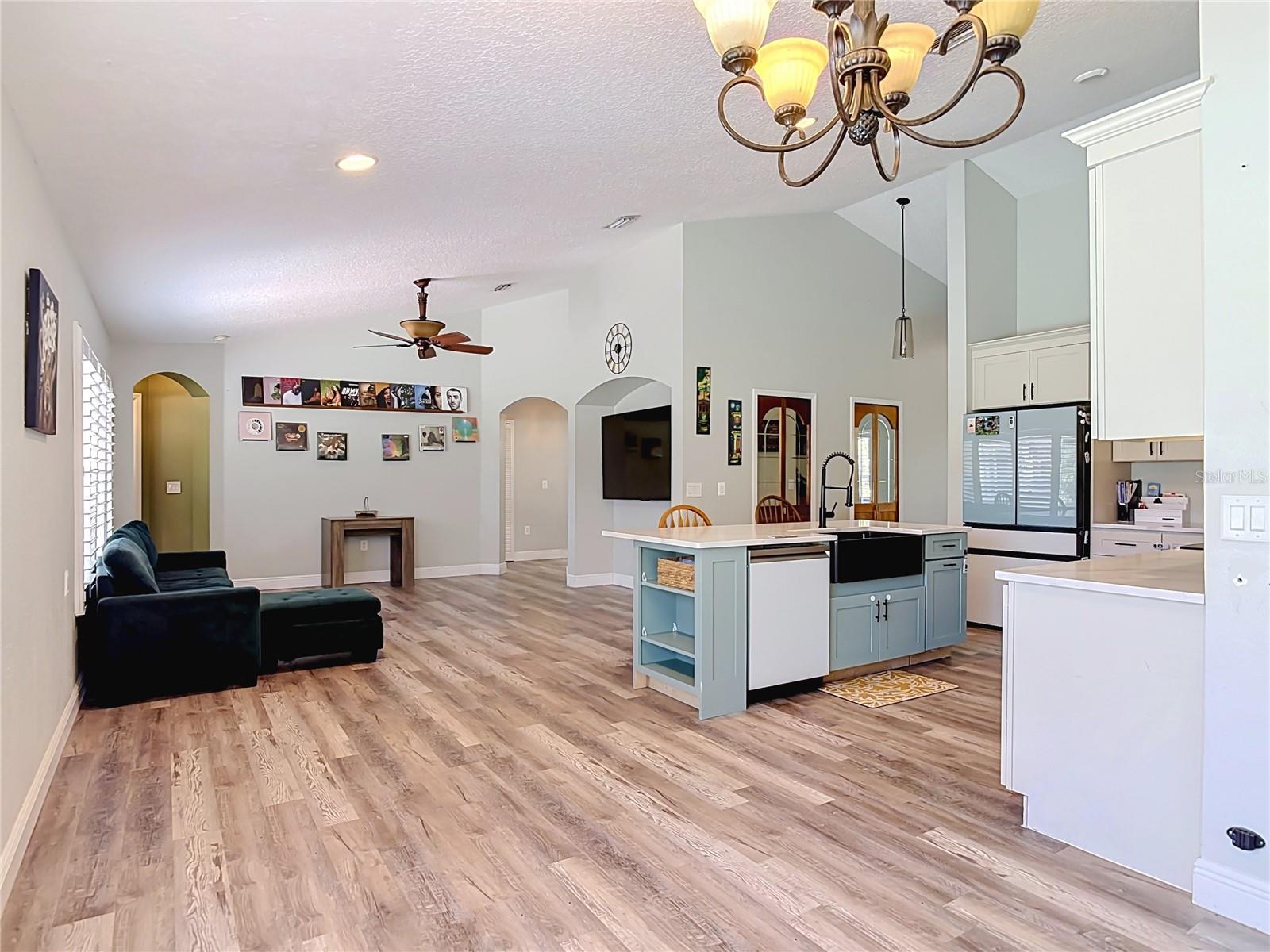 LEXINGTON TRLS - Residential