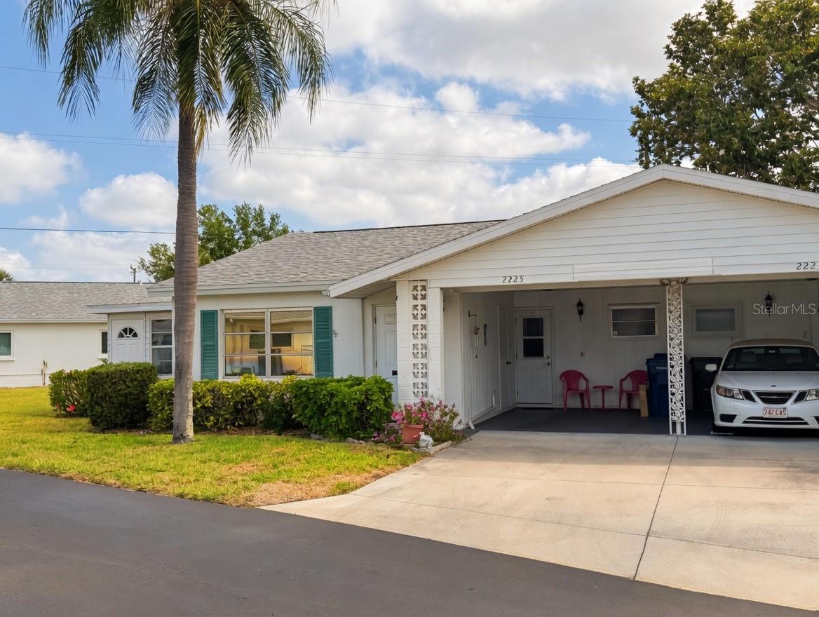PARKWAY VILLAS - Residential