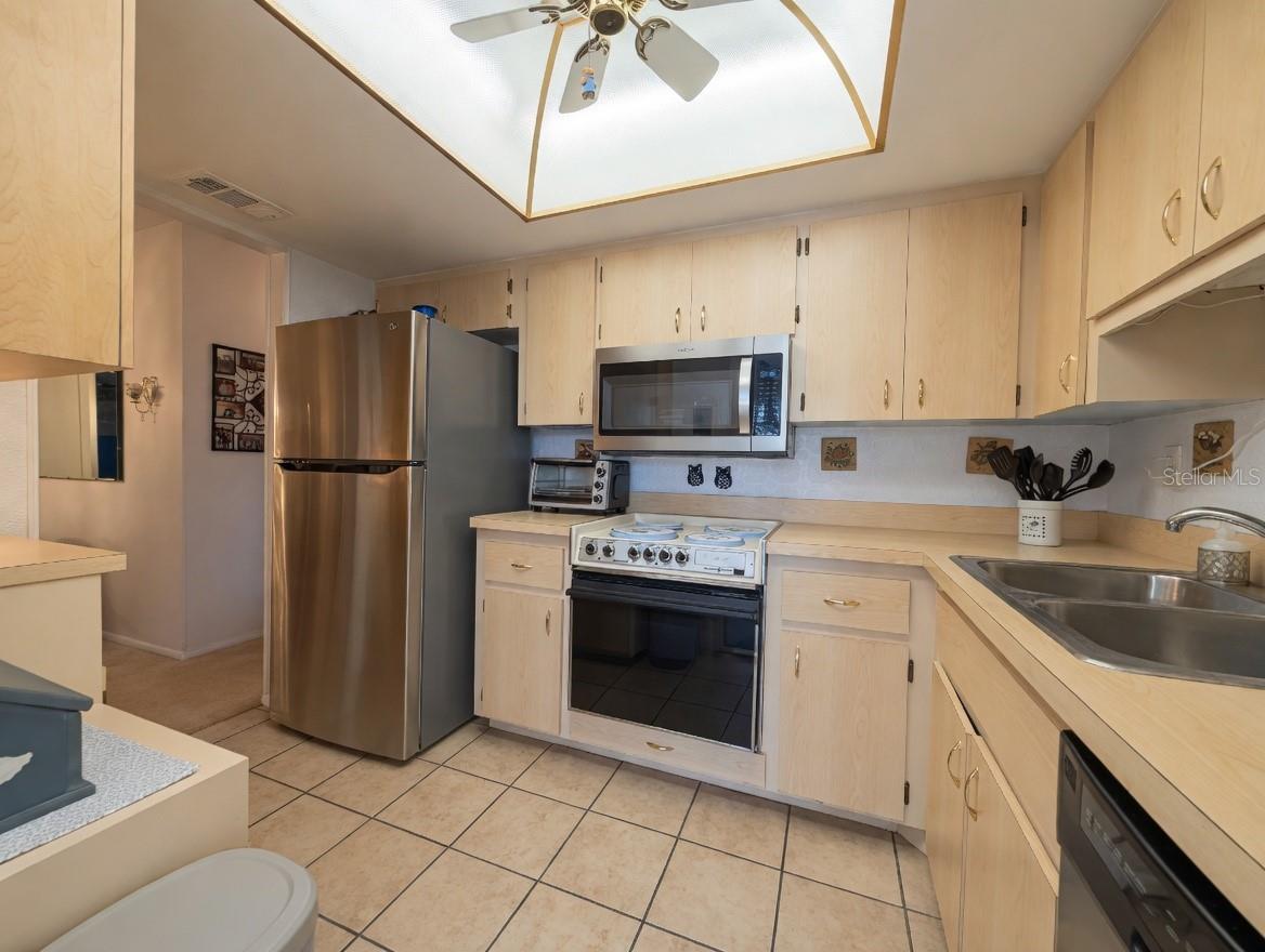 PARKWAY VILLAS - Residential