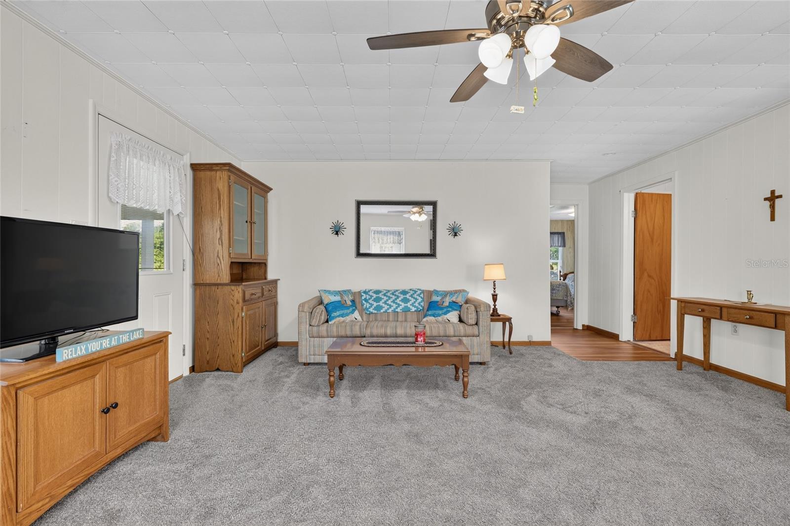 GRANDIN LAKE SHORES - Residential