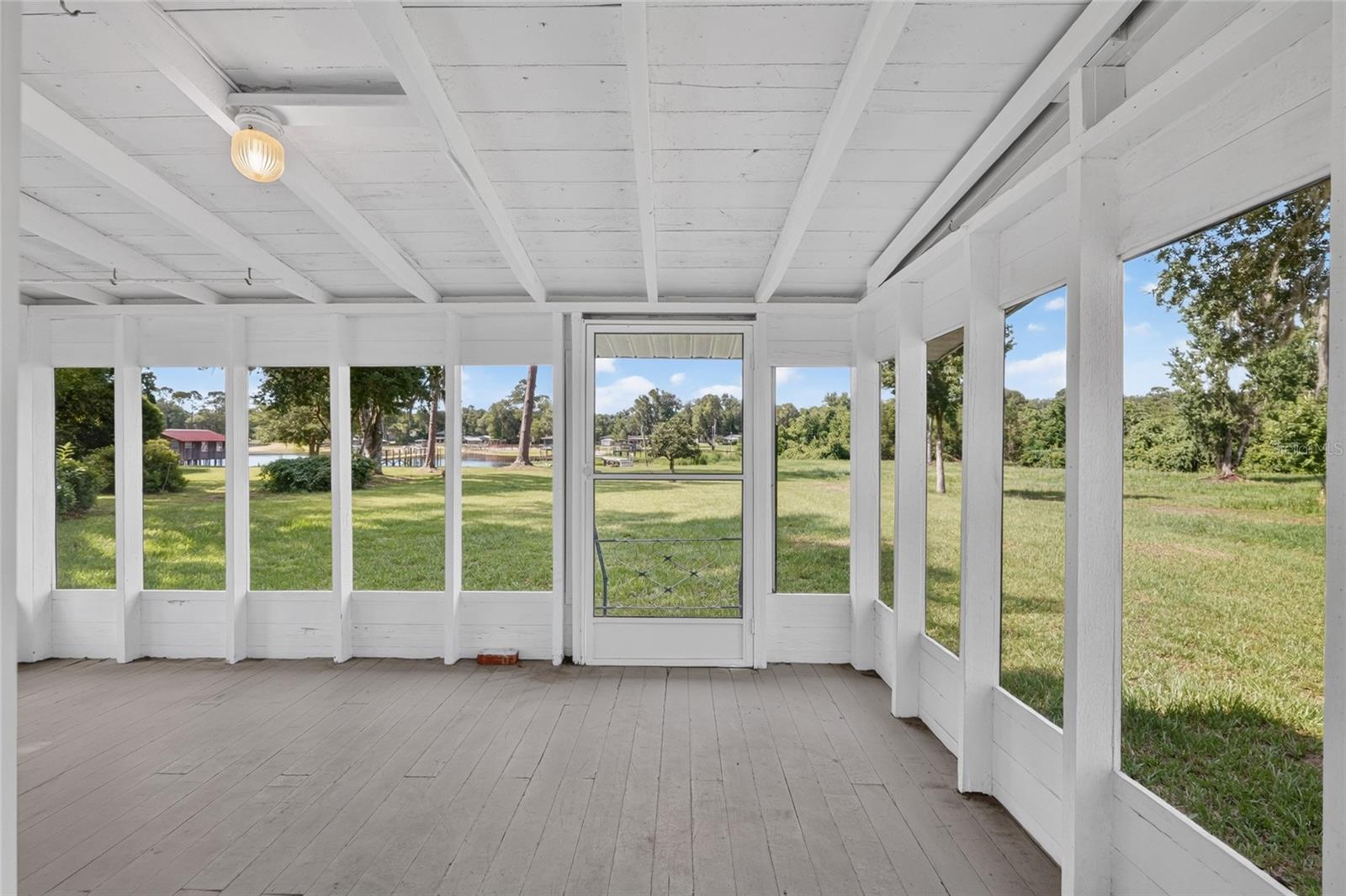 GRANDIN LAKE SHORES - Residential