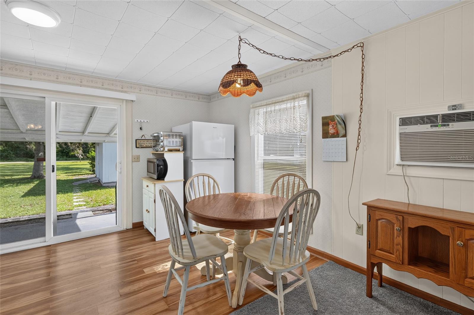 GRANDIN LAKE SHORES - Residential