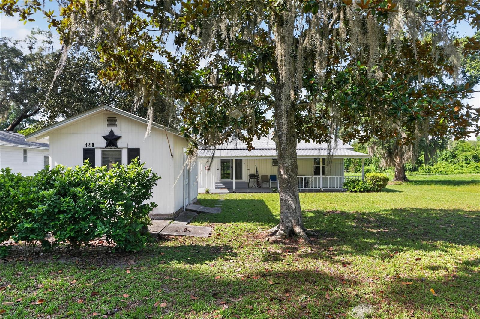 GRANDIN LAKE SHORES - Residential