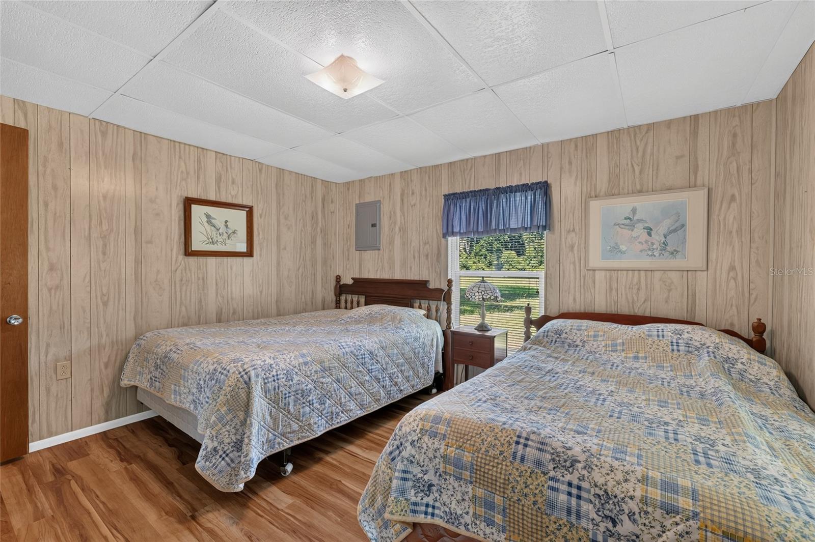 GRANDIN LAKE SHORES - Residential