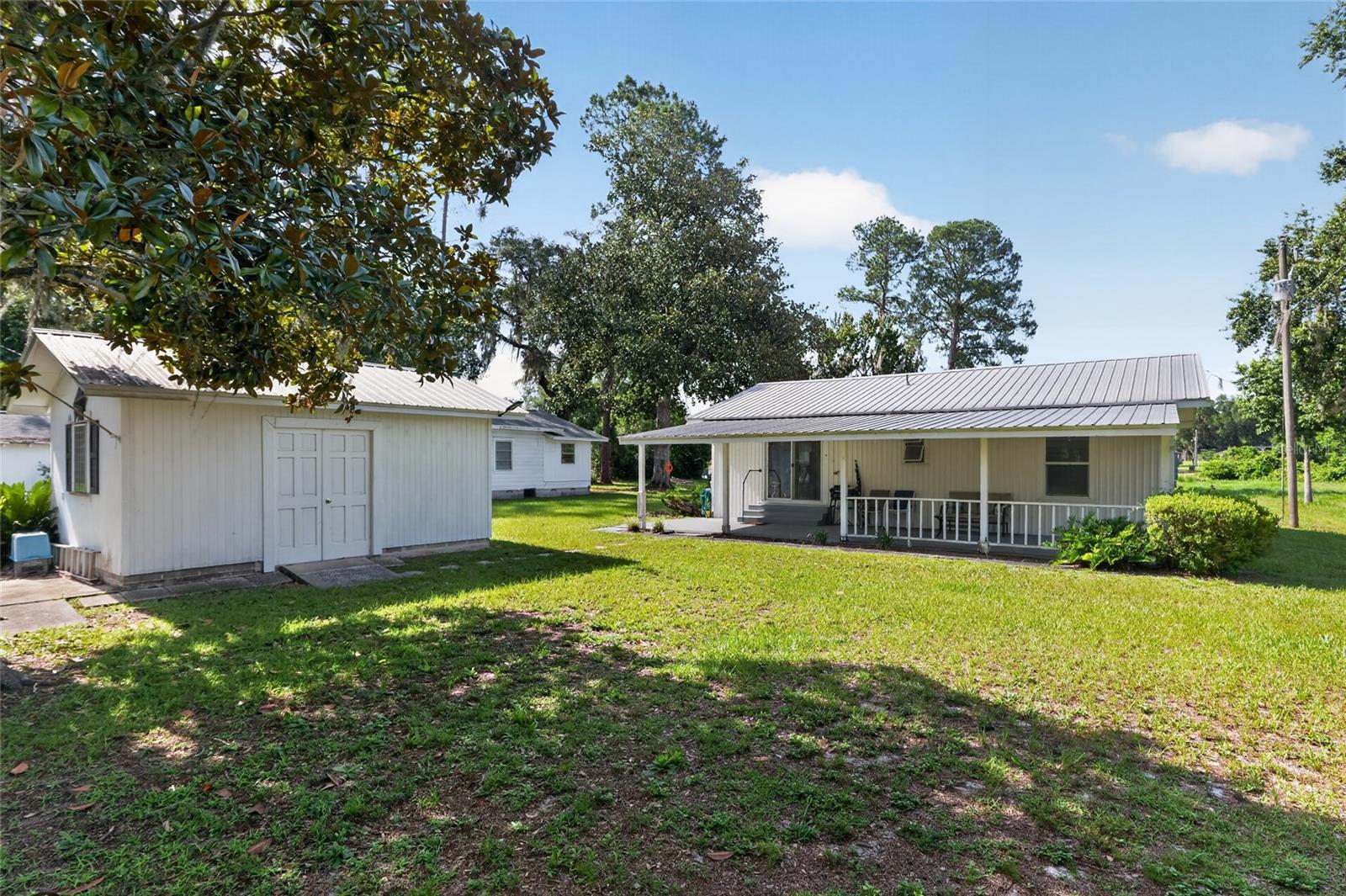 GRANDIN LAKE SHORES - Residential
