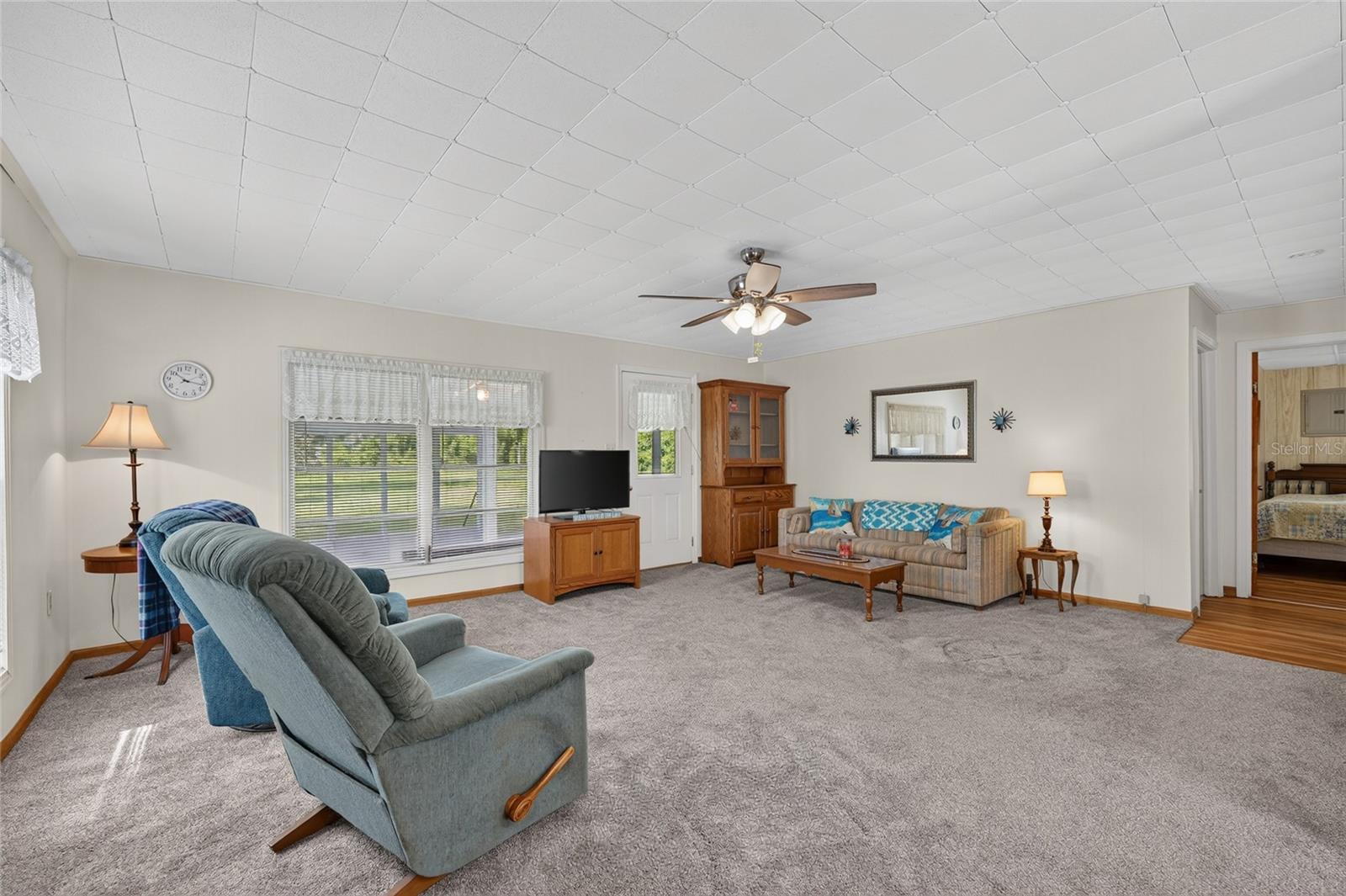 GRANDIN LAKE SHORES - Residential