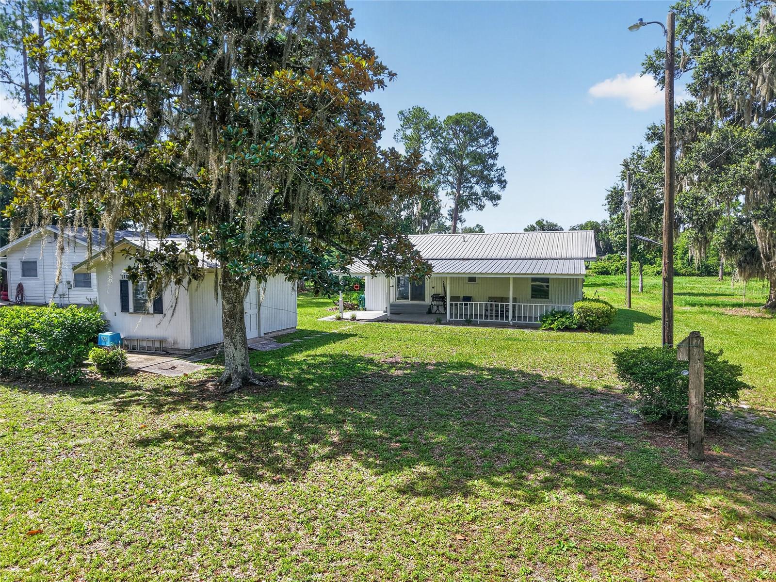 GRANDIN LAKE SHORES - Residential