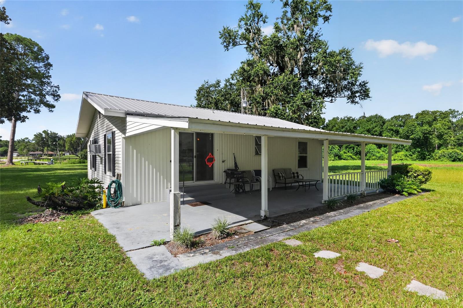 GRANDIN LAKE SHORES - Residential