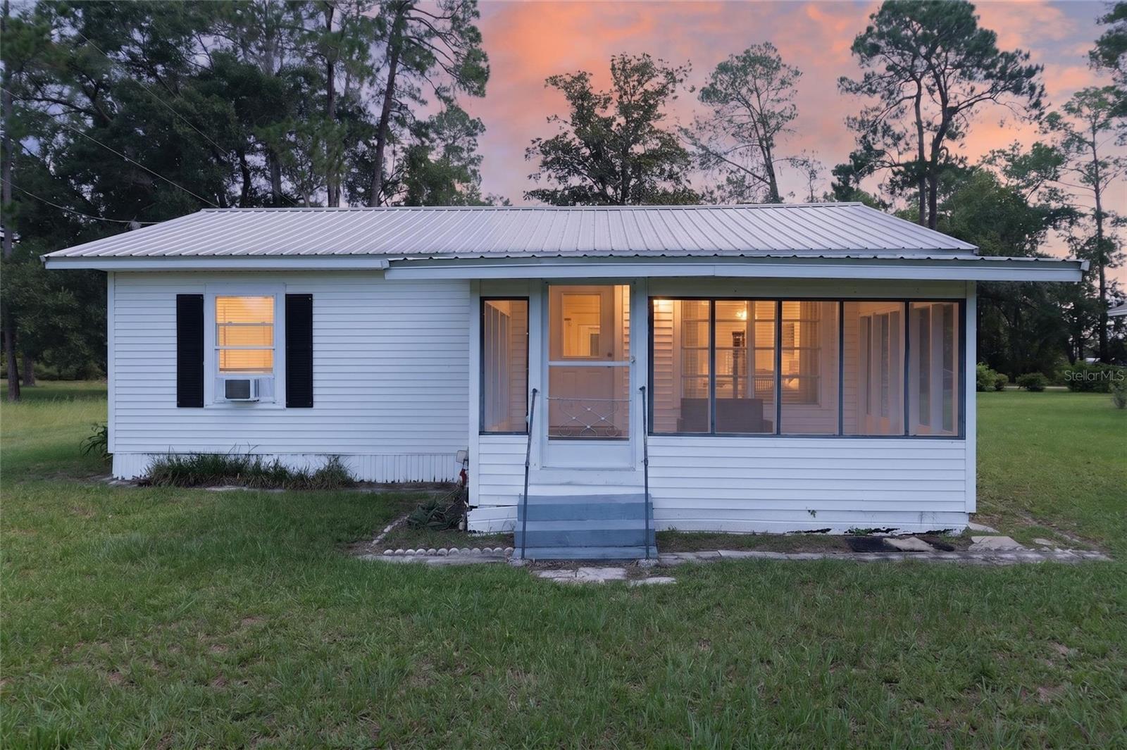 GRANDIN LAKE SHORES - Residential