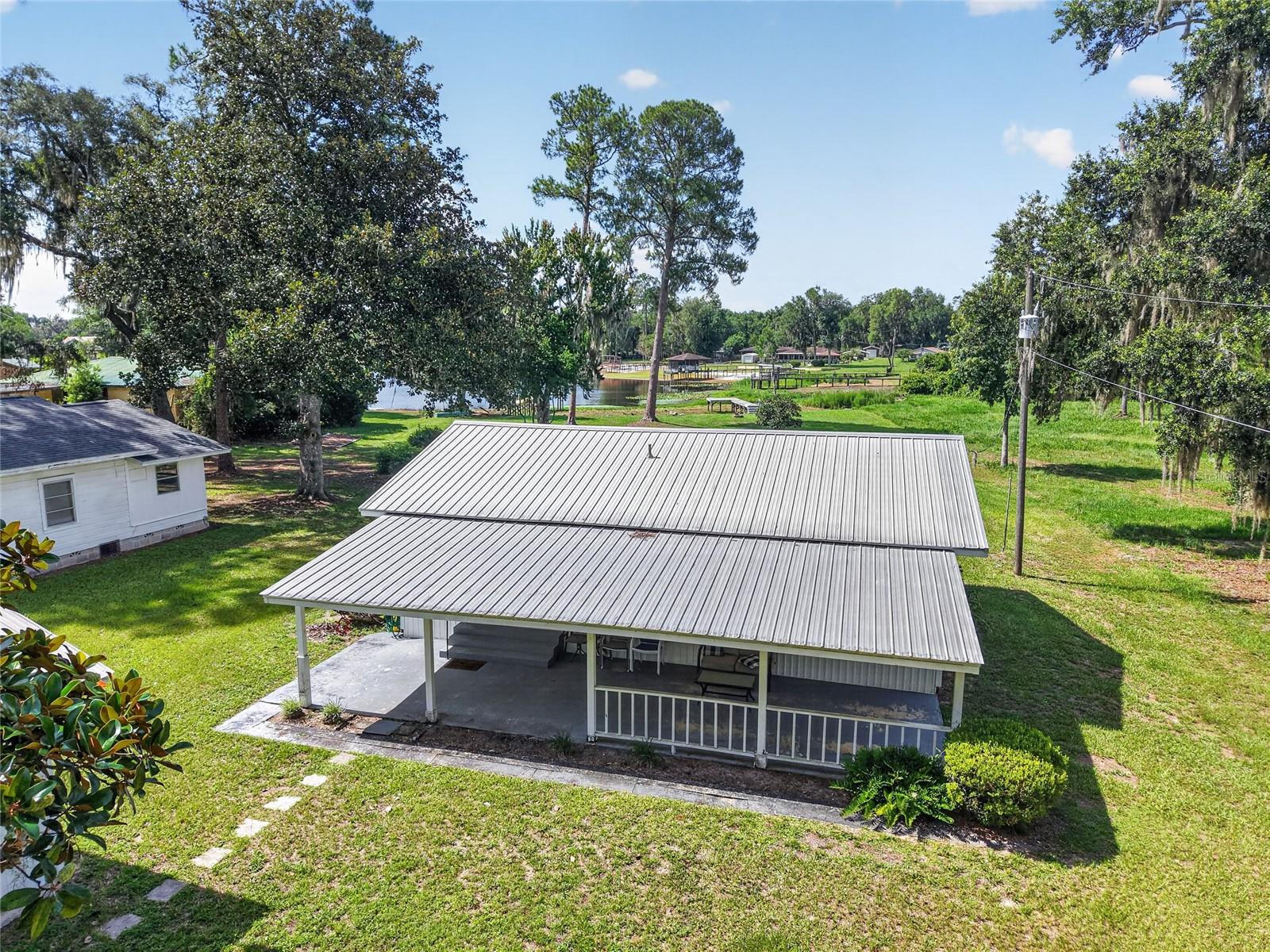 GRANDIN LAKE SHORES - Residential