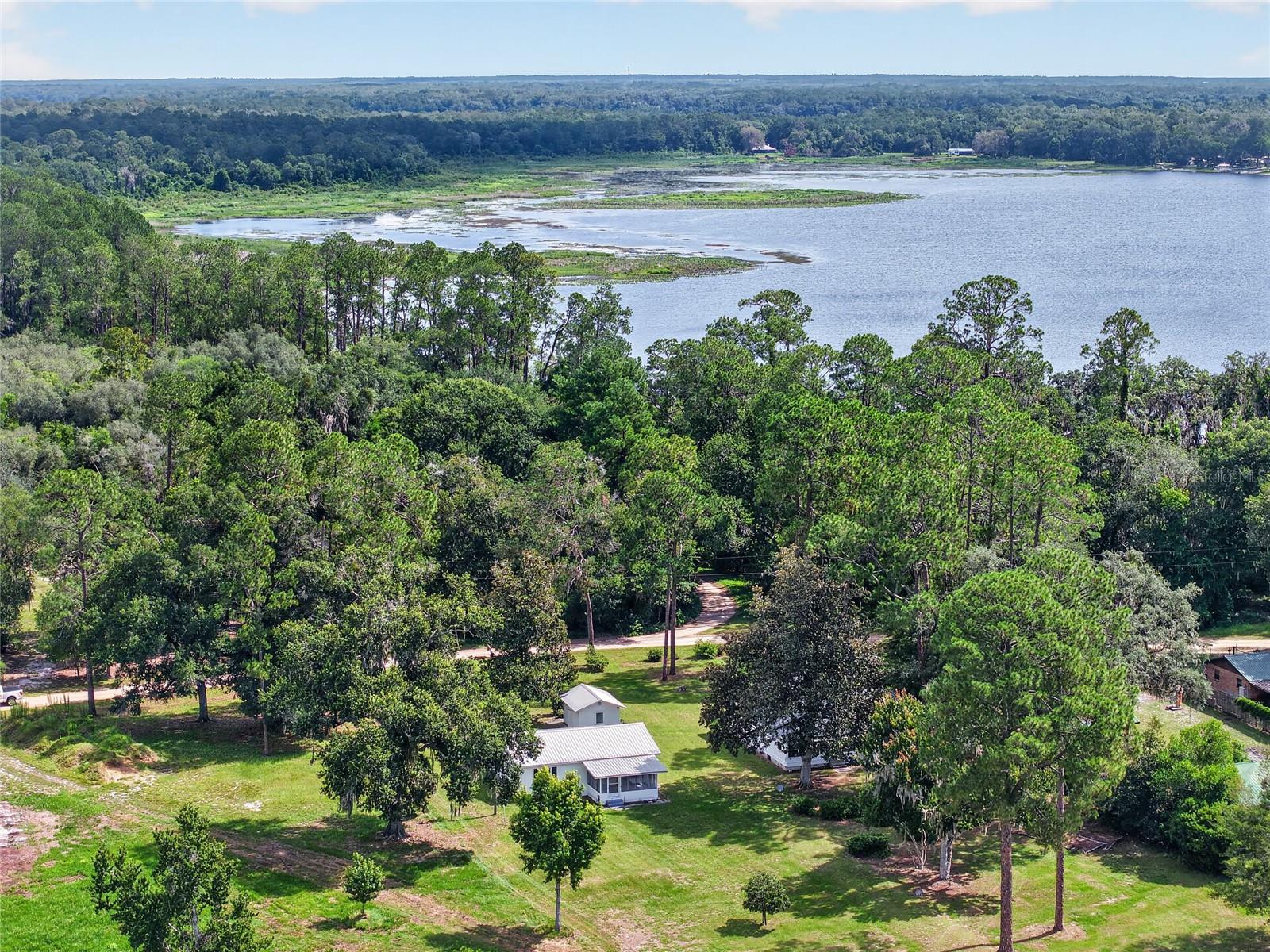 GRANDIN LAKE SHORES - Residential