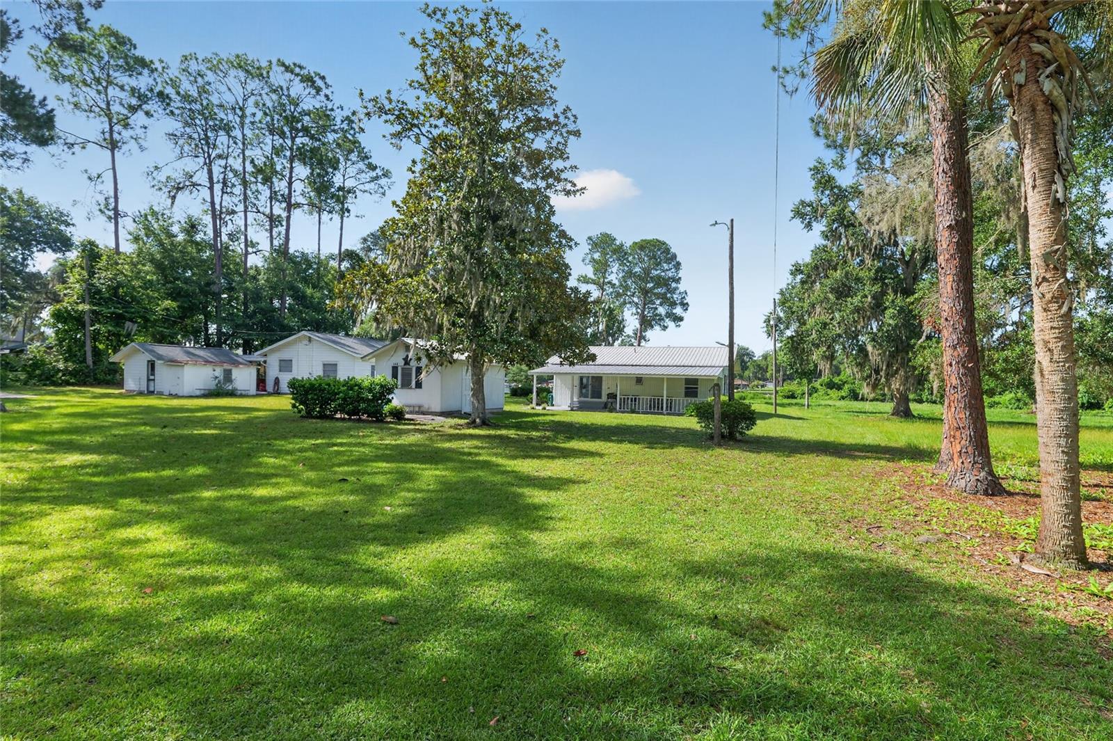 GRANDIN LAKE SHORES - Residential