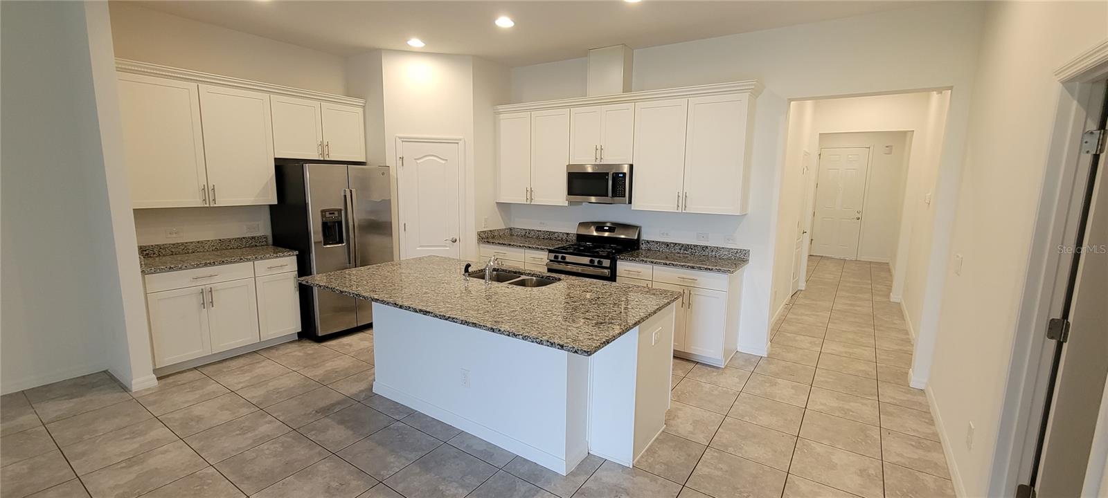 MAGNOLIA AT WESTSIDE - Residential Lease