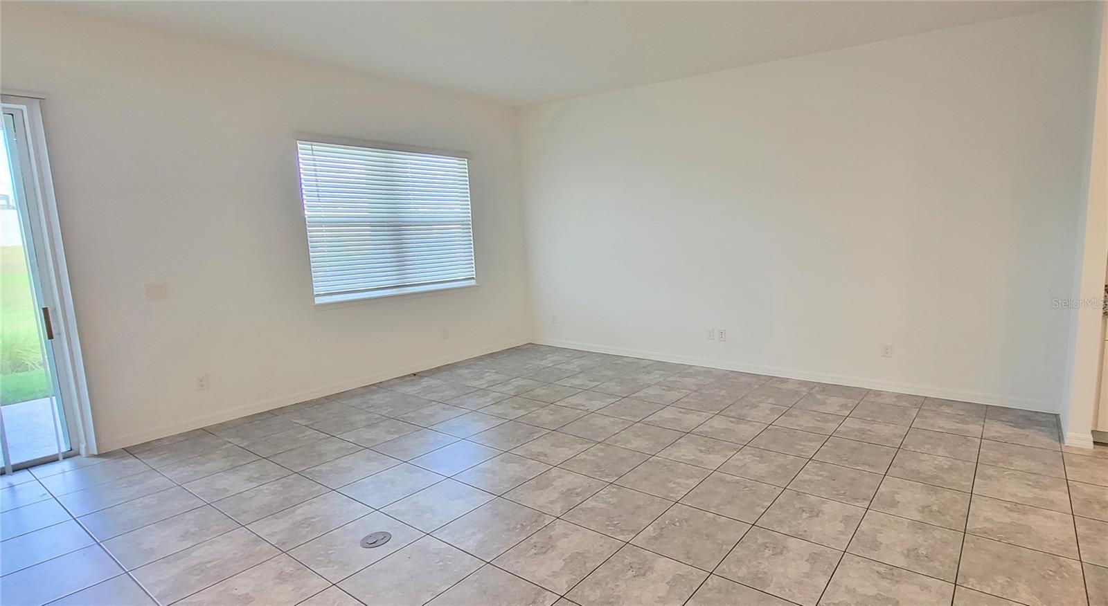 MAGNOLIA AT WESTSIDE - Residential Lease
