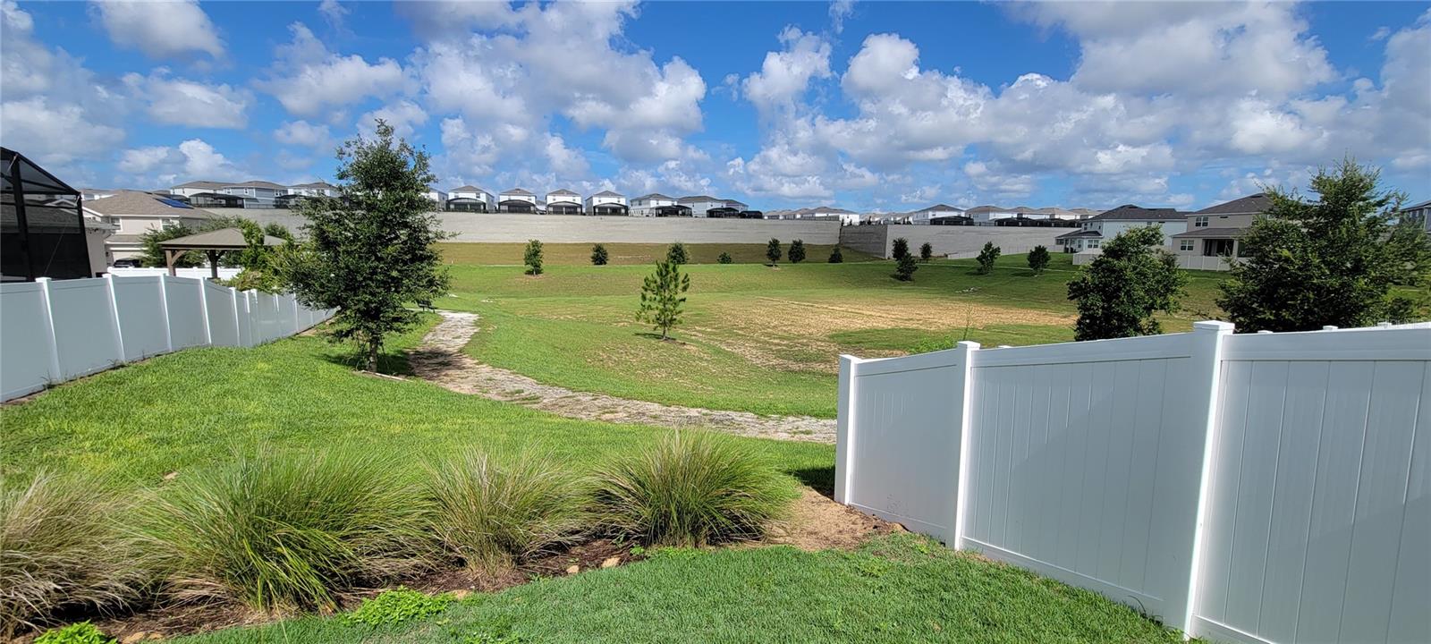 MAGNOLIA AT WESTSIDE - Residential Lease