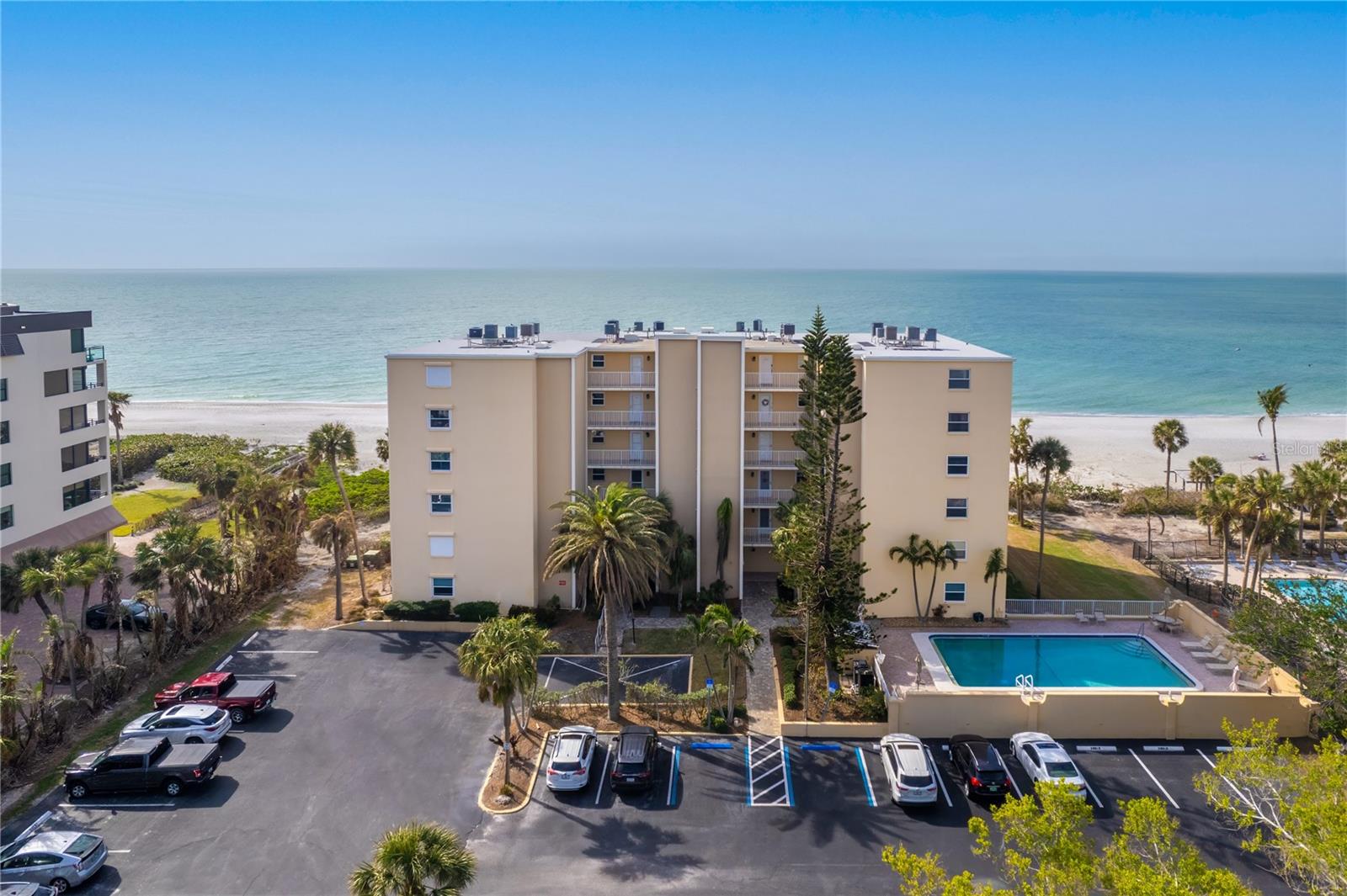 LONGBOAT BEACH HOUSE - Residential