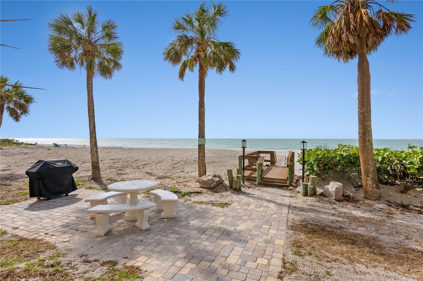 LONGBOAT BEACH HOUSE - Residential