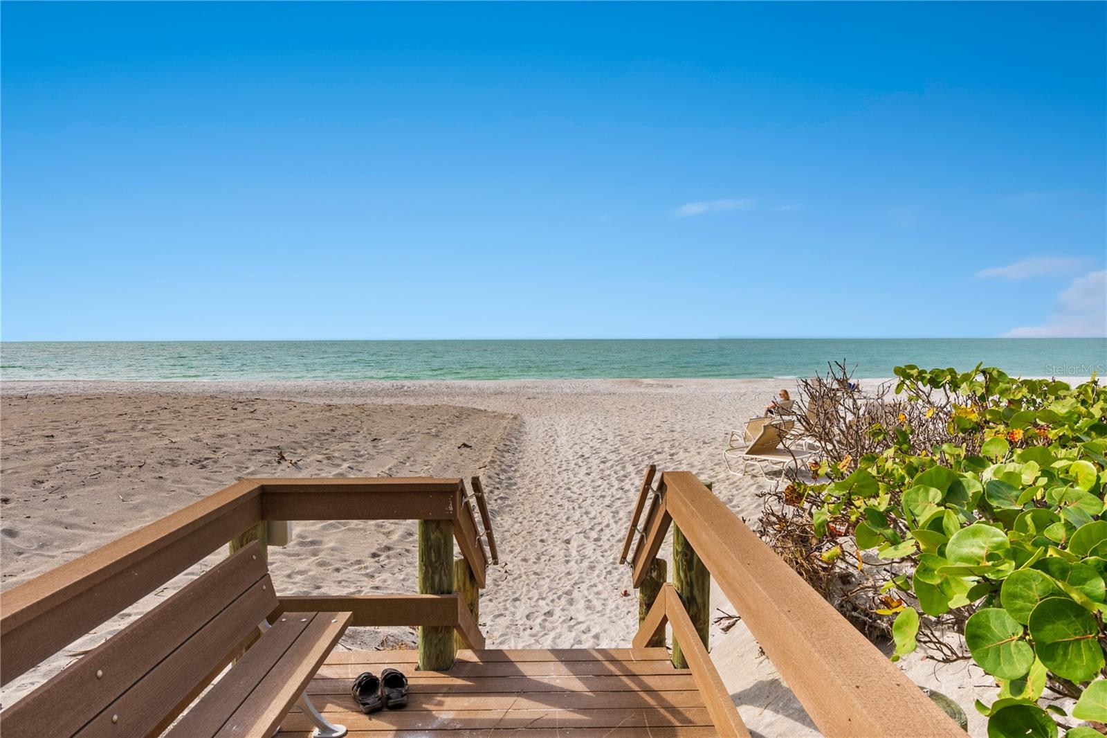 LONGBOAT BEACH HOUSE - Residential