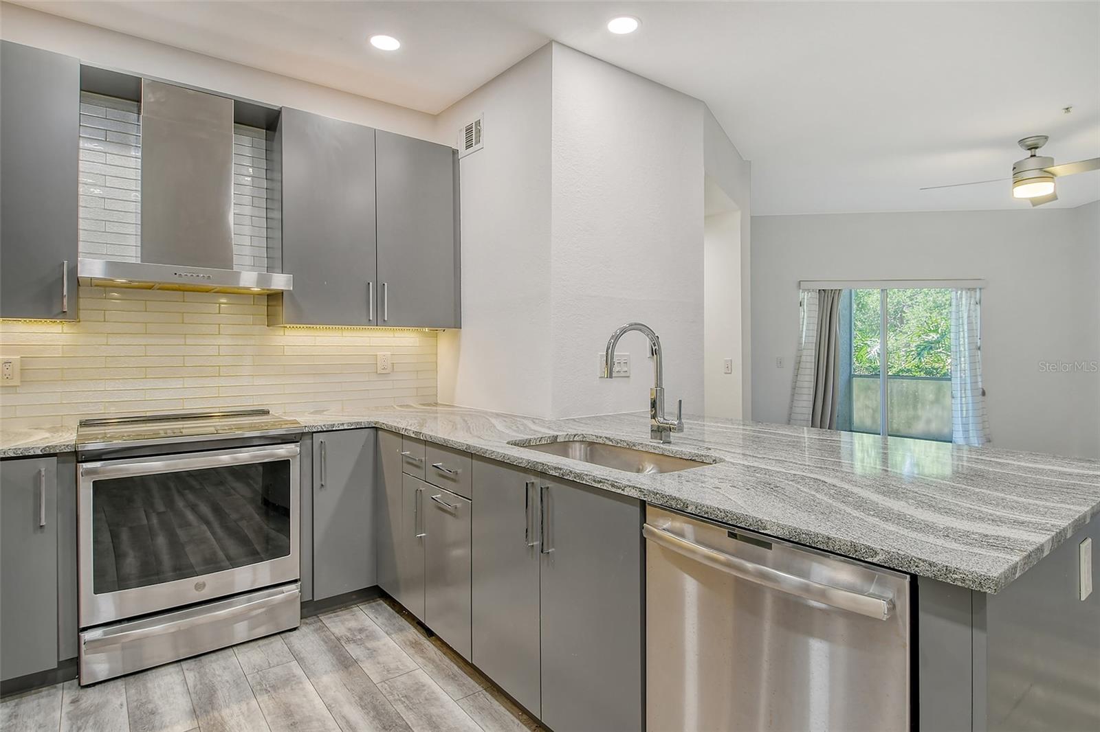 SERENADE ON PALMER RANCH - Residential