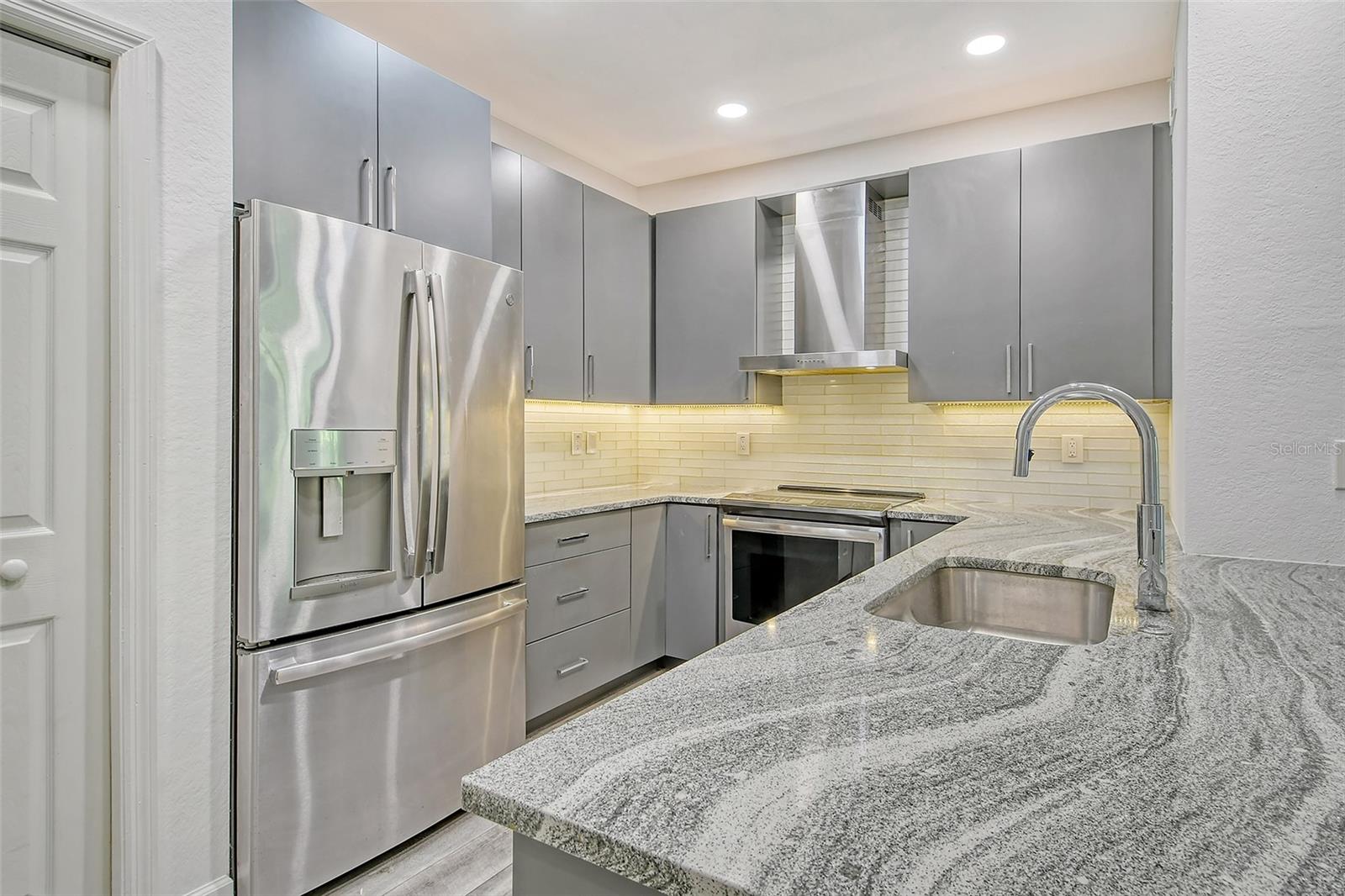 SERENADE ON PALMER RANCH - Residential