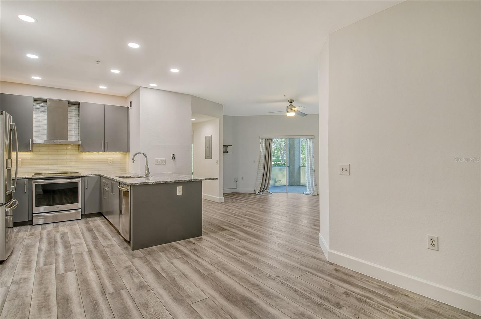 SERENADE ON PALMER RANCH - Residential