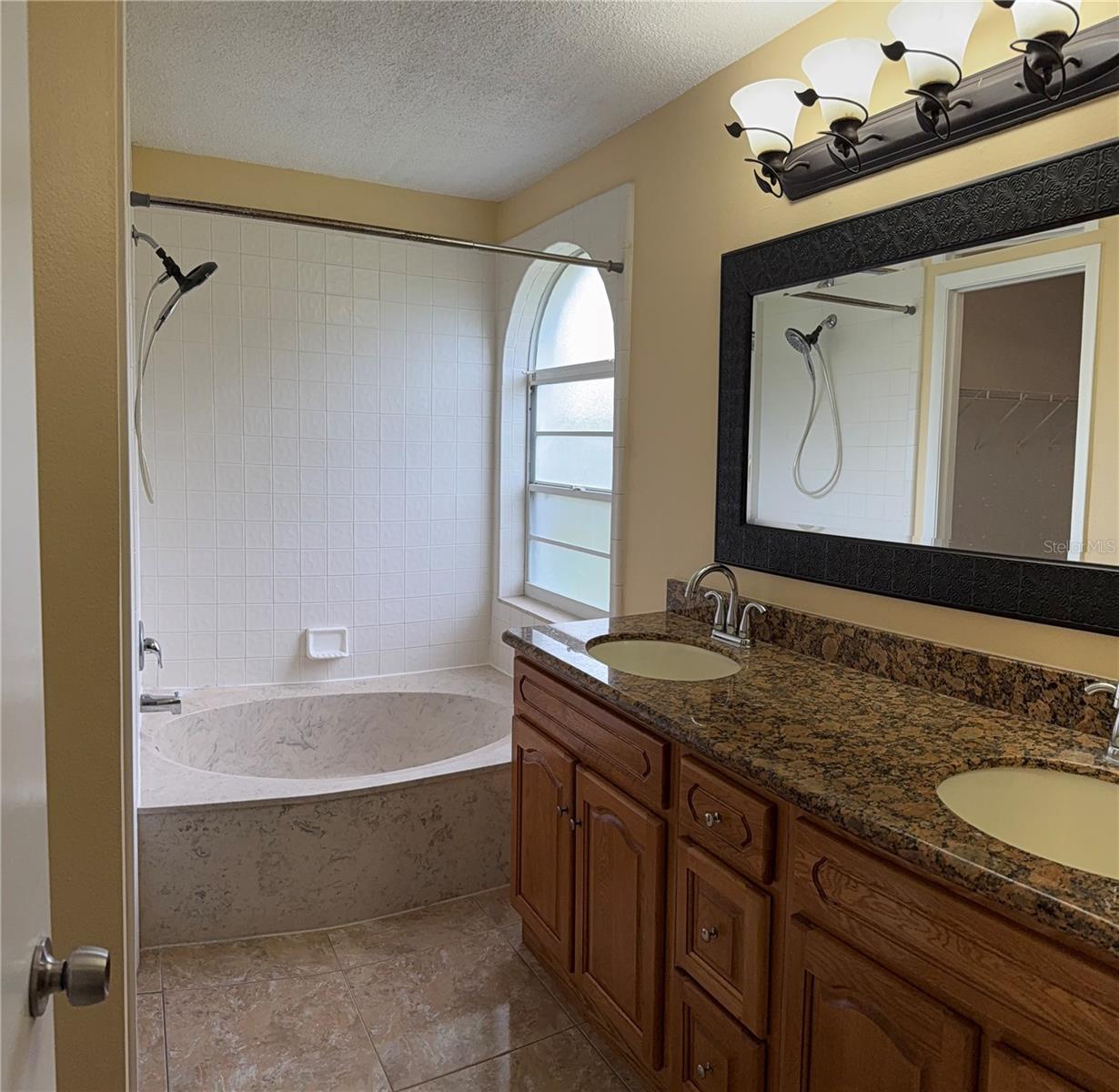 RIO PINAR LAKES UNIT 4 - Residential