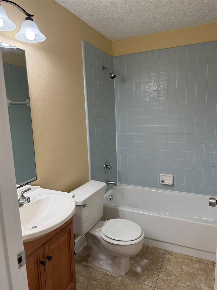 RIO PINAR LAKES UNIT 4 - Residential