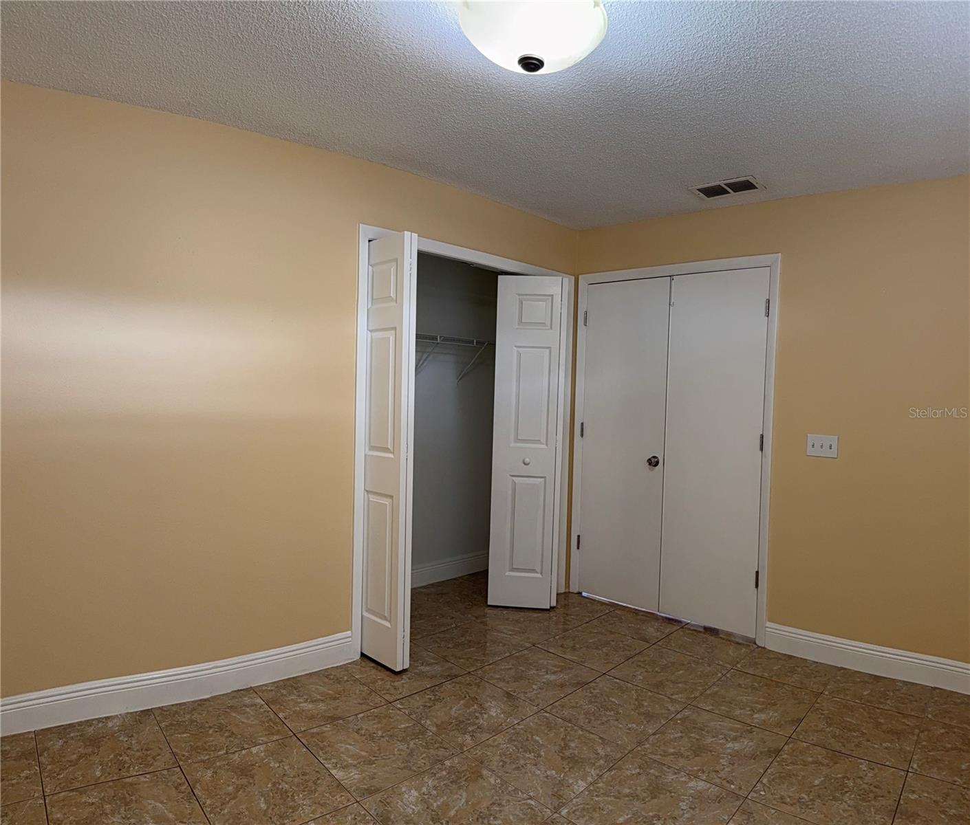 RIO PINAR LAKES UNIT 4 - Residential