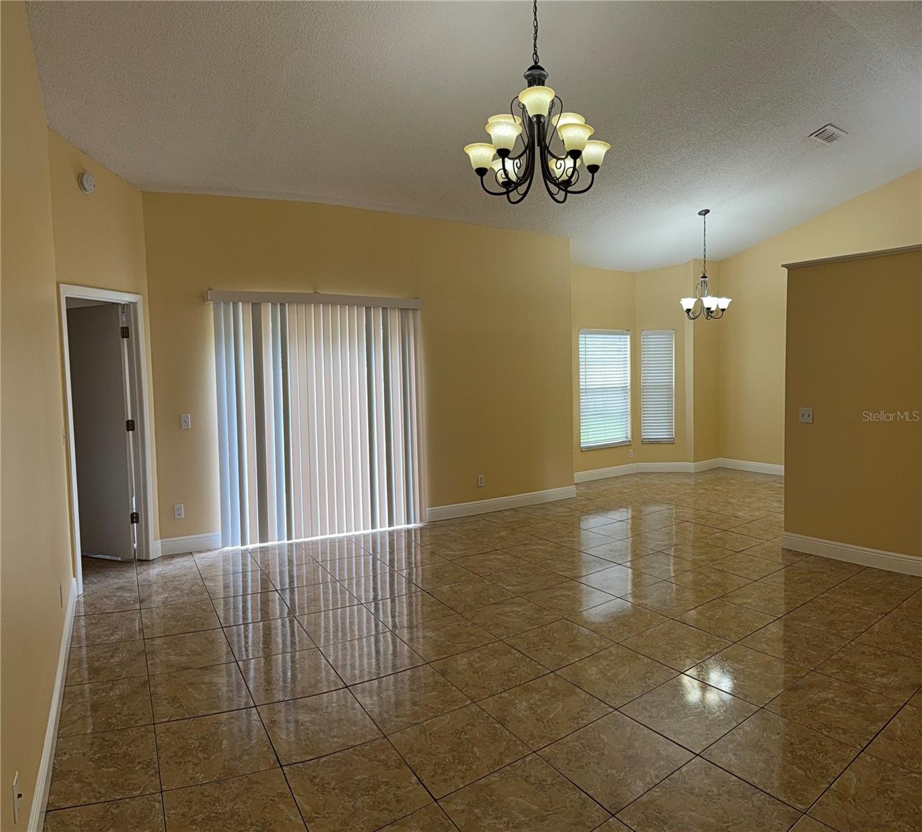 RIO PINAR LAKES UNIT 4 - Residential