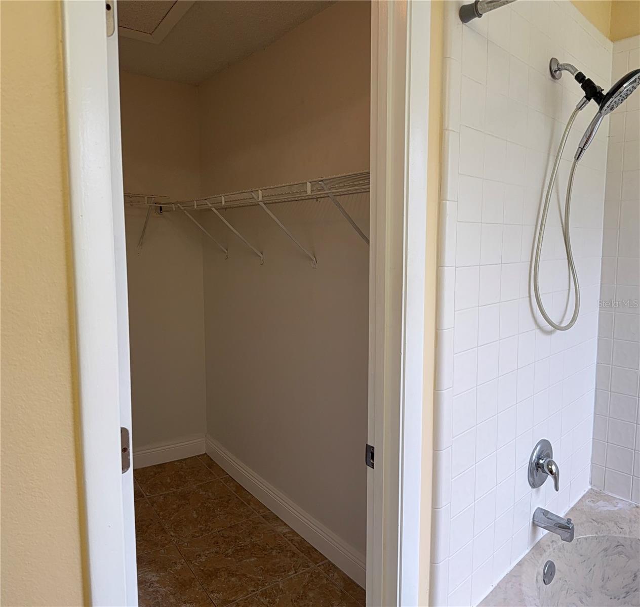 RIO PINAR LAKES UNIT 4 - Residential