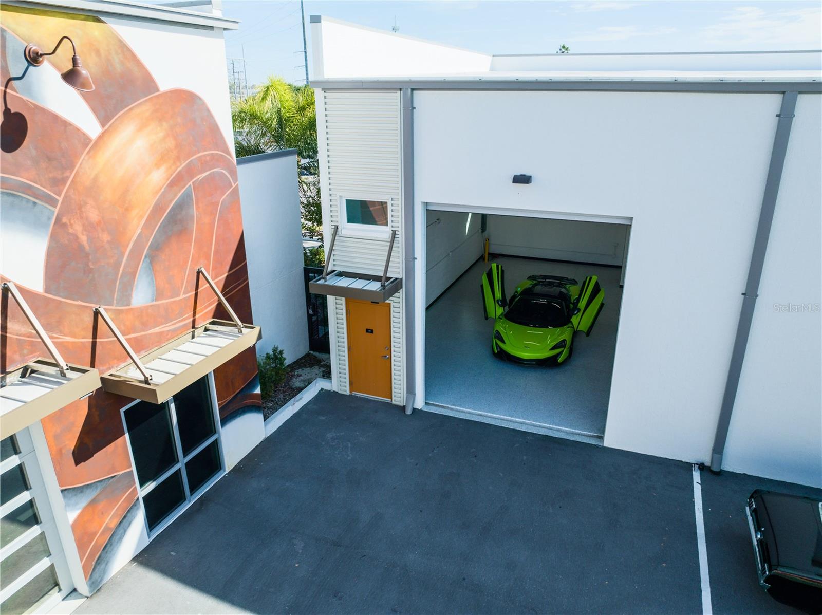 MOTOCAVE A NON-RESIDENTIAL CONDO - Commercial Sale