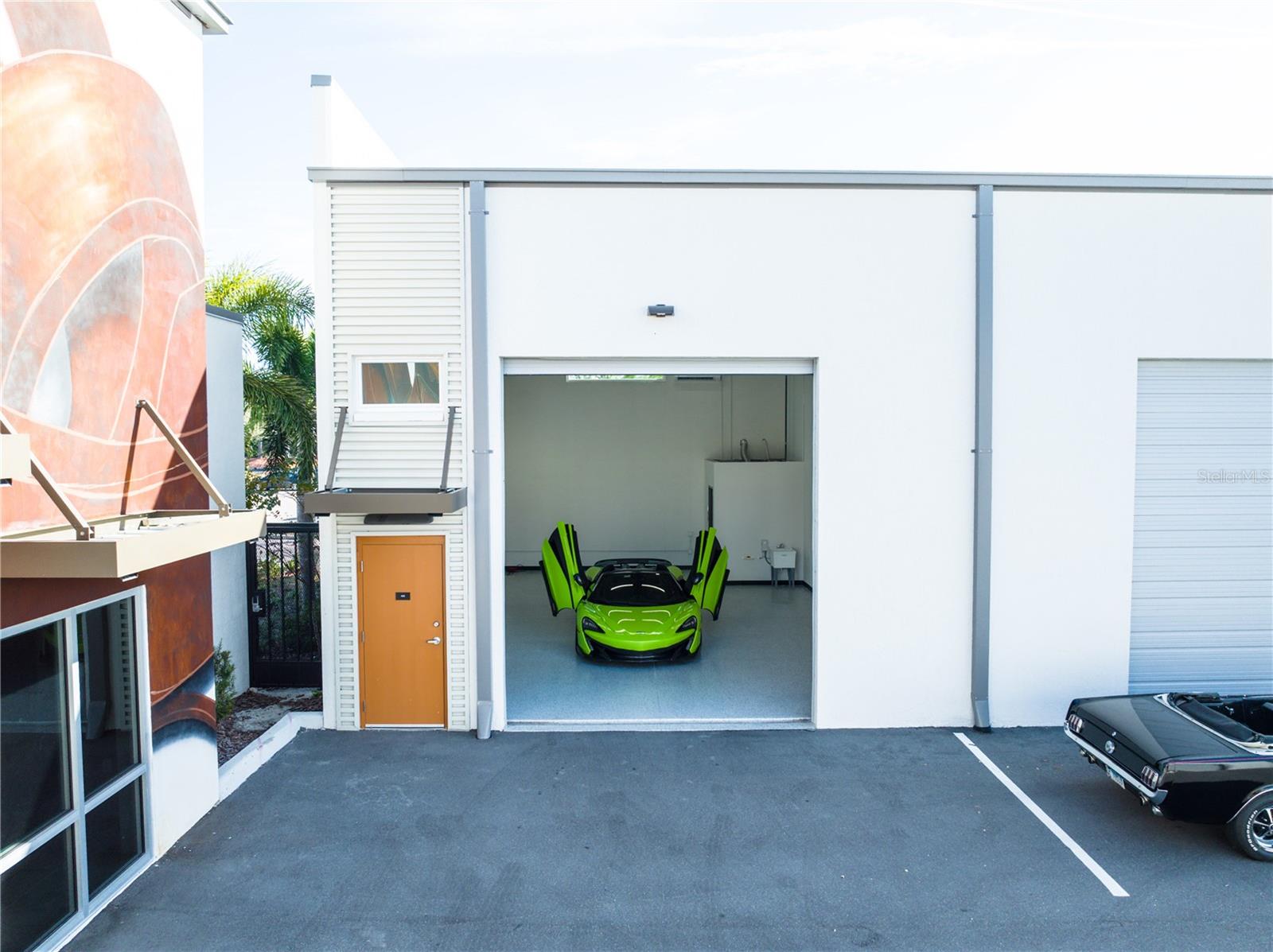 MOTOCAVE A NON-RESIDENTIAL CONDO - Commercial Sale