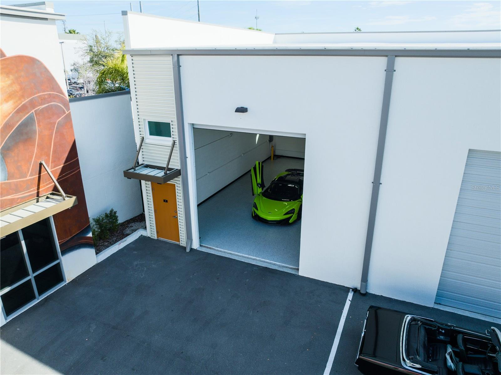 MOTOCAVE A NON-RESIDENTIAL CONDO - Commercial Sale