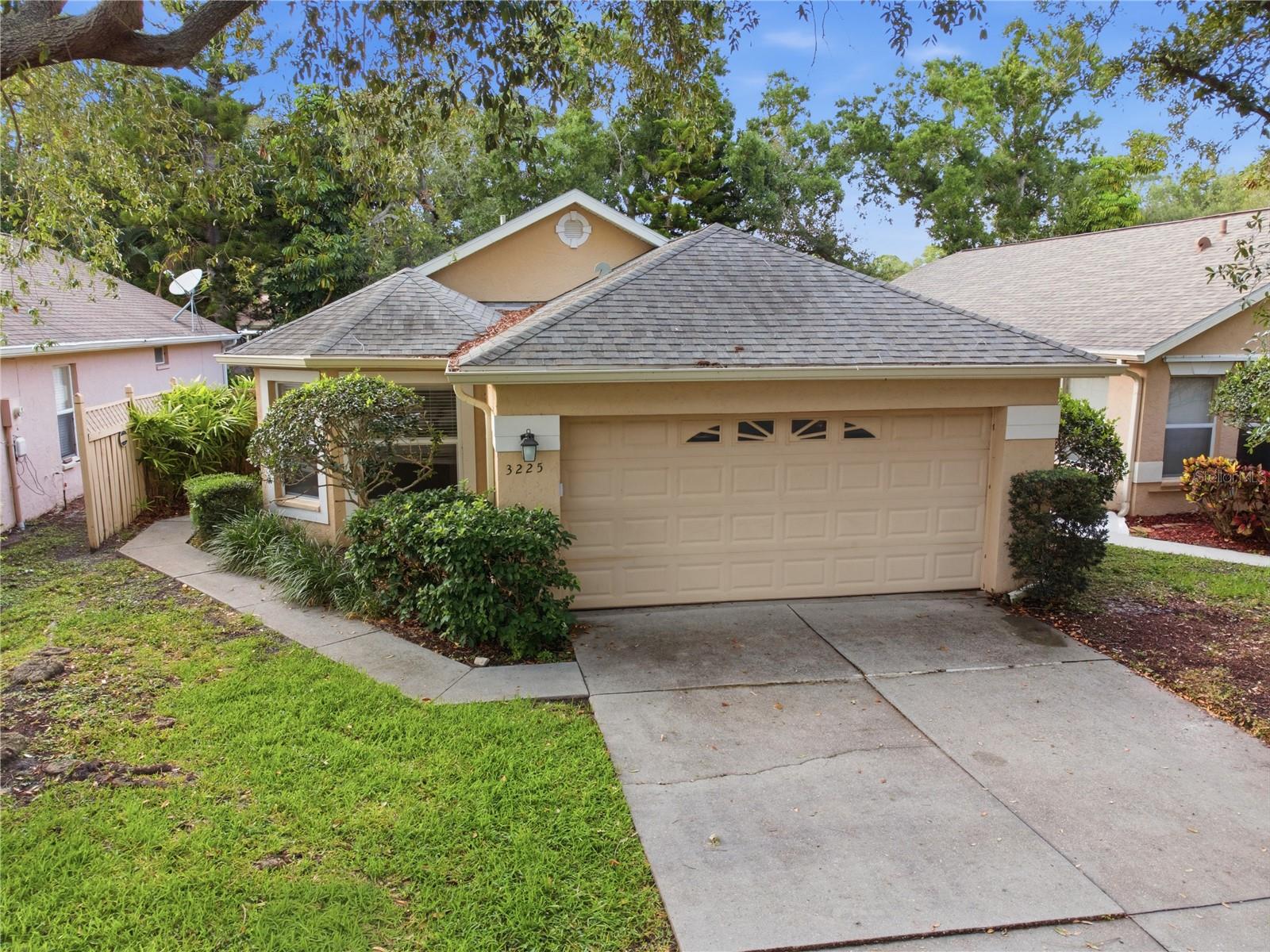 GULF GATE GLEN - Residential