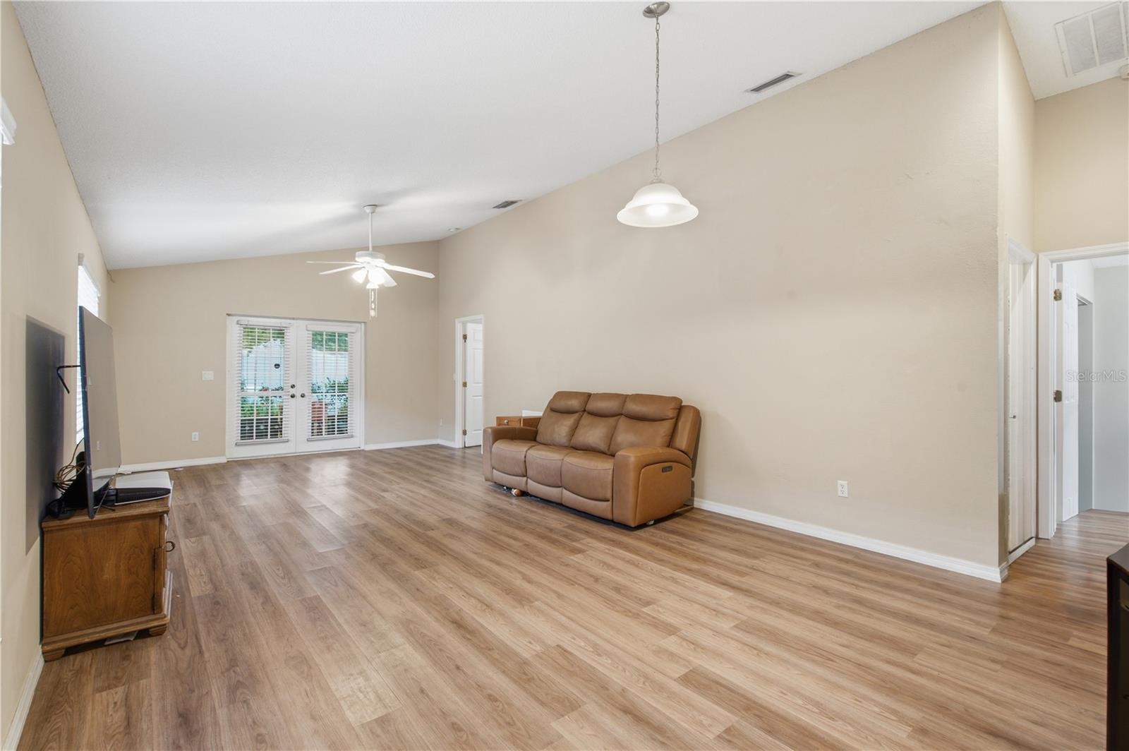 GULF GATE GLEN - Residential
