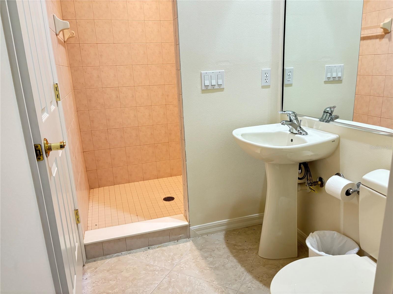 TARA PH III SUBPHASE A - Residential Lease