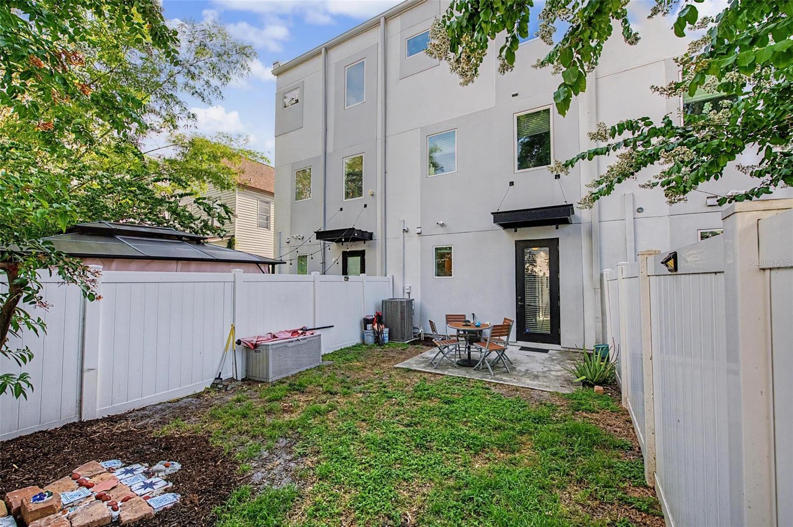 MORGAN STREET TOWNHOMES - Residential