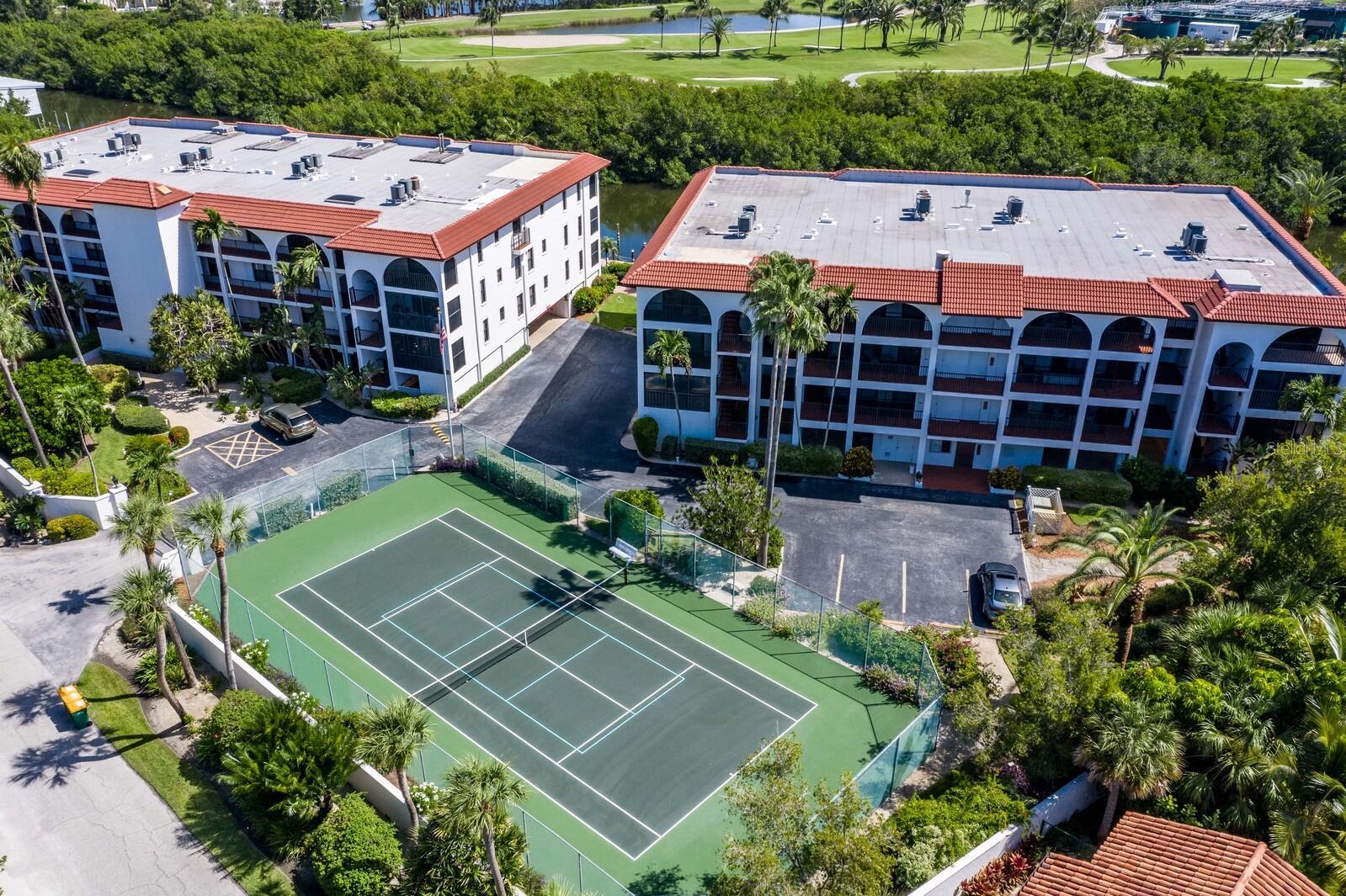 SILVER KING CONDO PH 1 - Residential