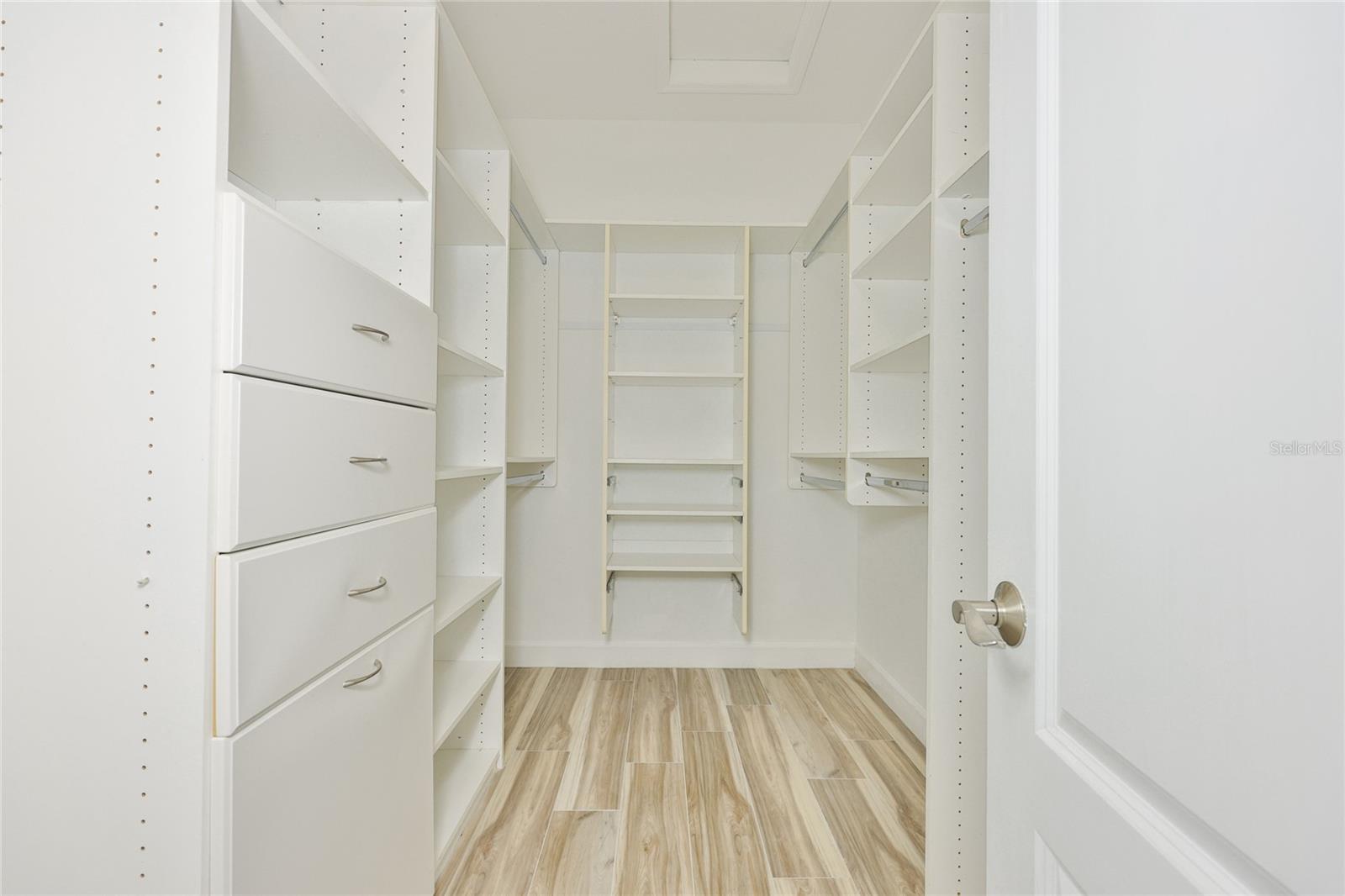 HEMINGWAY ESTATES PH 1-A - Residential Lease