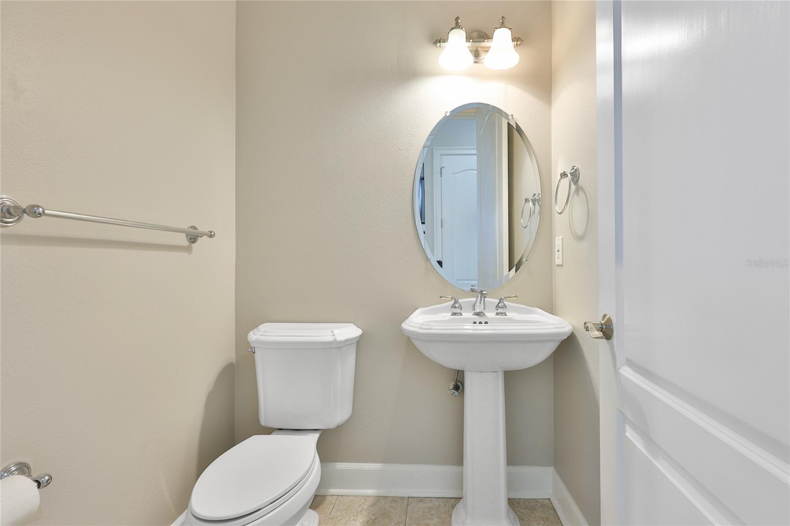 HEMINGWAY ESTATES PH 1-A - Residential Lease