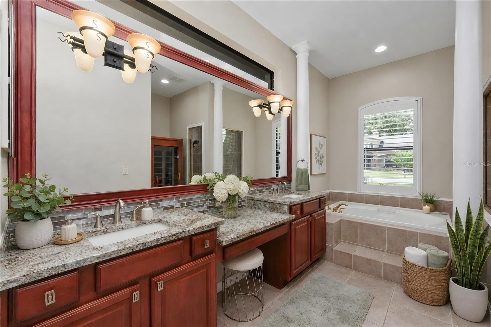 NINE EAGLES UNIT ONE SEC I - Residential