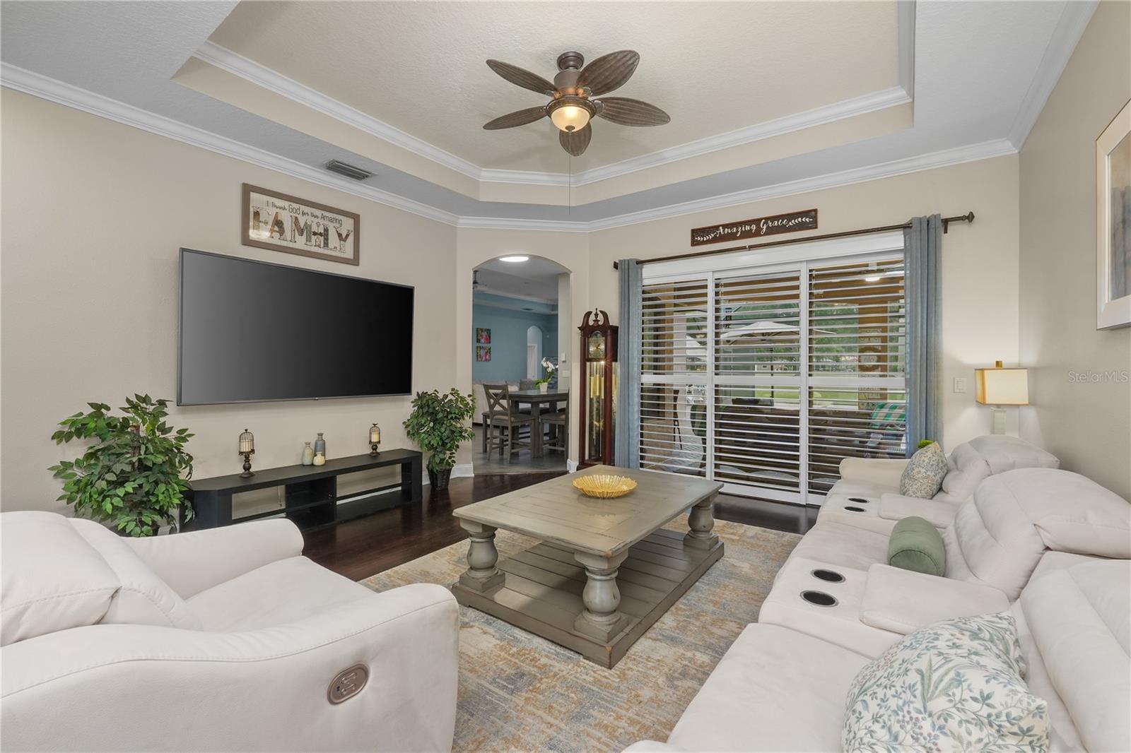 NINE EAGLES UNIT ONE SEC I - Residential